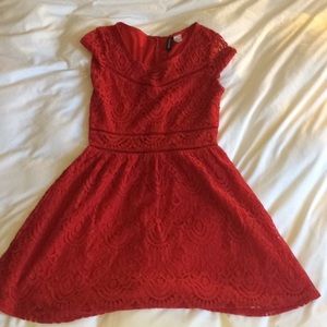 Red lace H&M dress